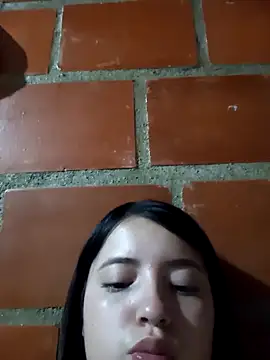 violetascottt online show from 8, 4, 2026