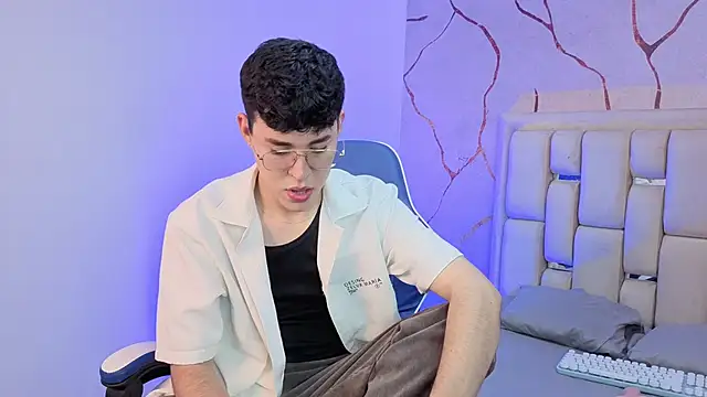 Tom Parker  online show from 21, 3, 2026