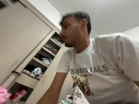 Velvet man online show from 25, 3, 2026