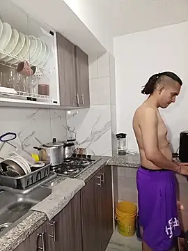 BombomAndAxel online show from 28, 4, 2026