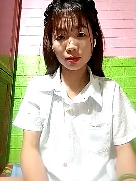 AmyLinee01 online show from 10, 5, 2026