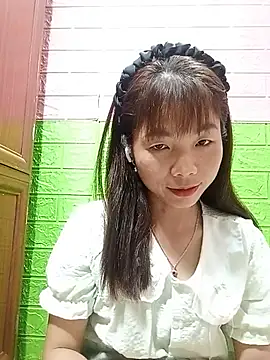 AmyLinee01 online show from 19, 6, 2026
