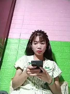 AmyLinee01 online show from 25, 5, 2026