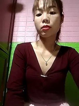 AmyLinee01 online show from 17, 4, 2026