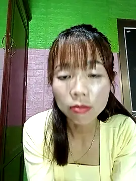 AmyLinee01 online show from 2, 4, 2026
