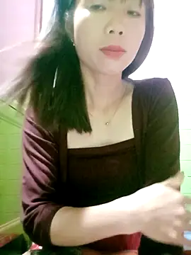 AmyLinee01 online show from 12, 4, 2026