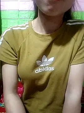 AmyLinee01 online show from 5, 4, 2026