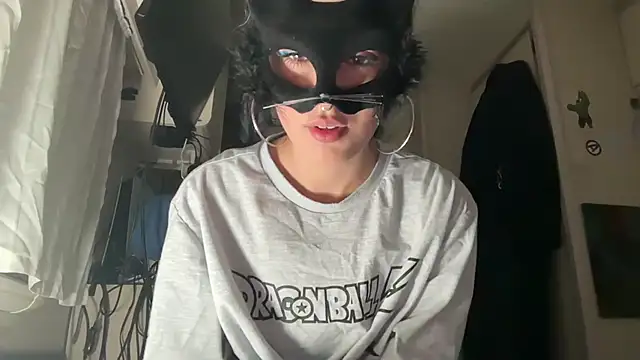 SilentScreamsVan- online show from 11, 4, 2026