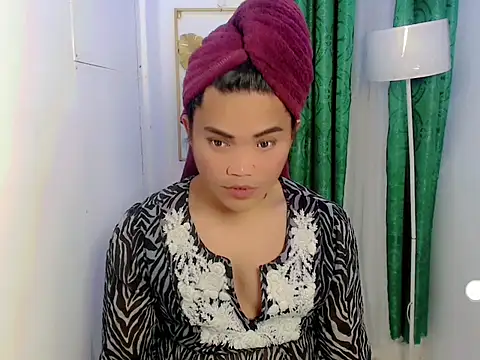 Midnightsnack88 online show from 15, 4, 2026