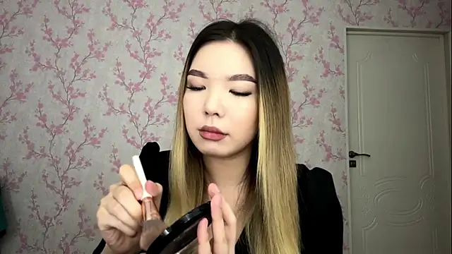 MadeleneStoesz online show from 23, 3, 2026