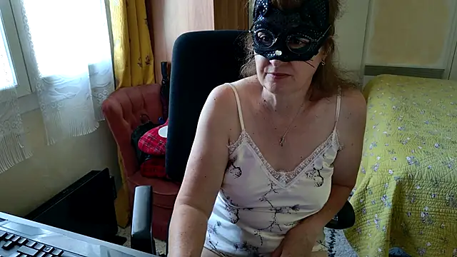 Snapshot of Chrismaturefrench chatting on 15, 6, 2026 Chrismaturefrench online show from 15, 6, 2026