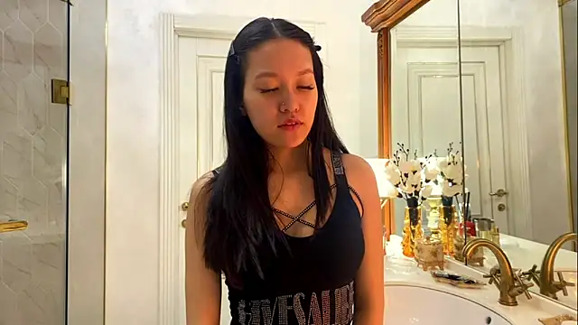 Snapshot of ayanovae chatting on 26, 3, 2026 ayanovae online show from 26, 3, 2026