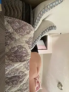 DaddysLiLNaughtyWife online show from 25, 3, 2026