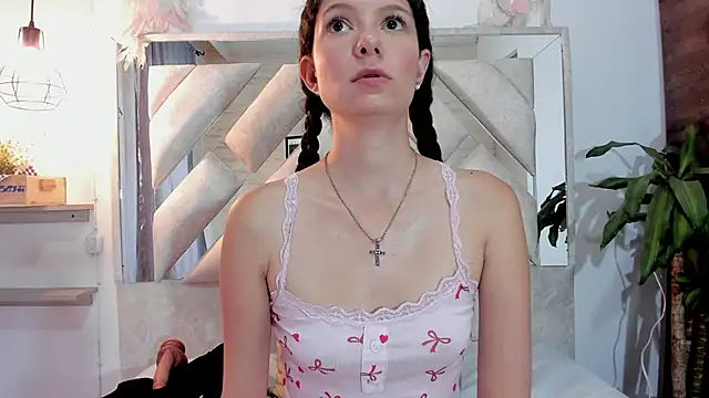 sofy bonnet1 online show from 10, 5, 2026