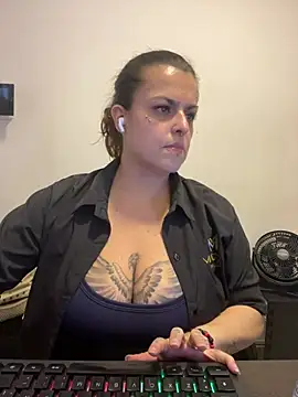 MiaHotboobs online show from 8, 7, 2026