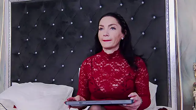 GraceMontclaire online show from 25, 5, 2026
