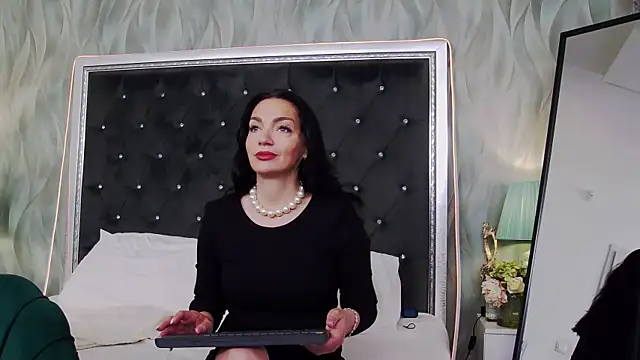 GraceMontclaire online show from 22, 5, 2026