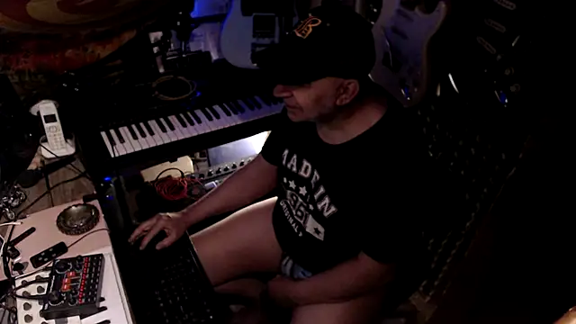 nicobite007 online show from 27, 3, 2026