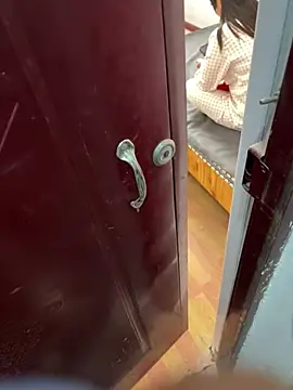 midnight-001 online show from 5, 4, 2026