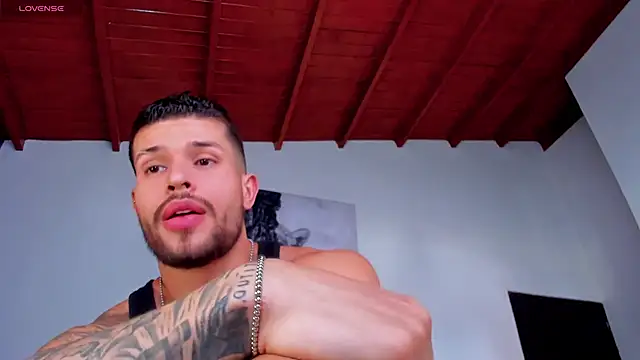 Snapshot of Santos_ramirez1 chatting on 20, 4, 2026 Santos ramirez1 online show from 20, 4, 2026
