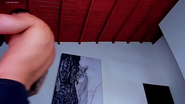 Snapshot of Santos_ramirez1 chatting on 6, 4, 2026 Santos ramirez1 online show from 6, 4, 2026