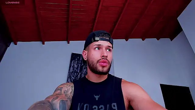 Snapshot of Santos_ramirez1 chatting on 1, 4, 2026 Santos ramirez1 online show from 1, 4, 2026