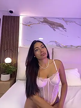 Snapshot of ElenaJamess chatting on 25, 3, 2026 ElenaJamess online show from 25, 3, 2026