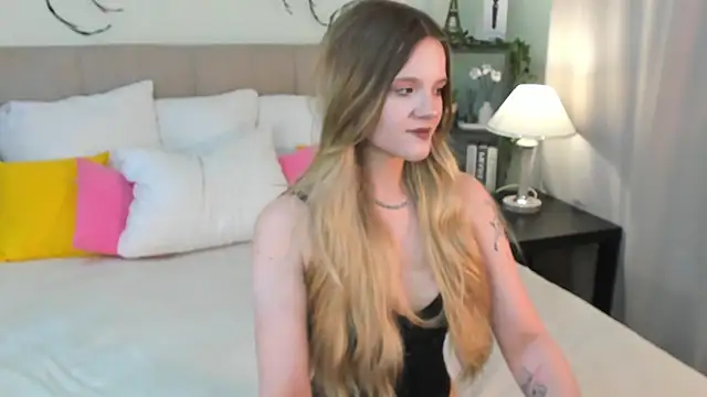 Emma peach online show from 25, 4, 2026