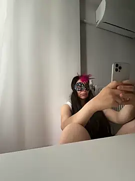 lilyums online show from 24, 5, 2026