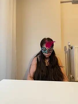 lilyums online show from 9, 6, 2026