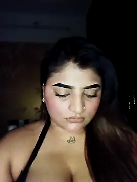 Sanaya Gil online show from 30, 4, 2026