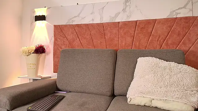 MeganEvanss   online show from 28, 4, 2026