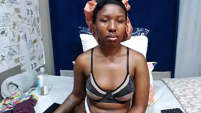 Candylips22 online show from 6, 8, 2026
