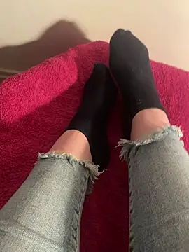 Snapshot of LilouPieds chatting on 28, 3, 2026 LilouPieds online show from 28, 3, 2026