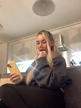 sineadxxx1 online show from 11, 4, 2026