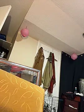 mango-kitty online show from 10, 5, 2026