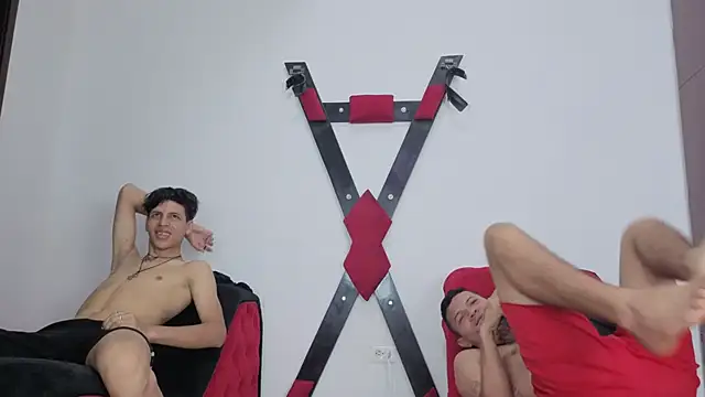 LatinsGuys2026 online show from 25, 3, 2026