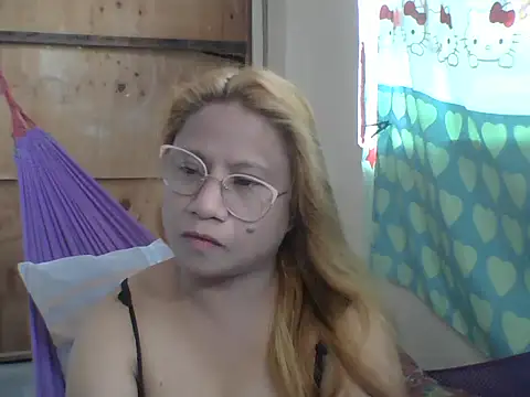 PinayChristine online show from 9, 4, 2026