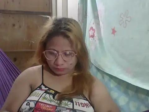 Snapshot of PinayChristine chatting on 2, 6, 2026 PinayChristine online show from 2, 6, 2026