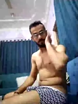 Alimohamed08 online show from 8, 4, 2026