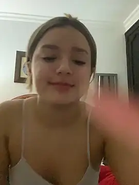 Snapshot of valvam_ chatting on 13, 5, 2026 valvam online show from 13, 5, 2026