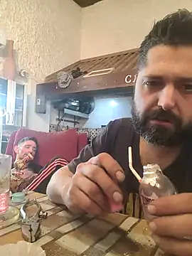 Muchos cogios online show from 23, 3, 2026