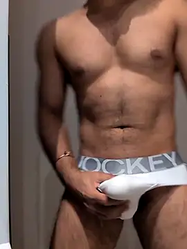 Snapshot of handsome-hunky chatting on 7, 5, 2026 handsome-hunky online show from 7, 5, 2026