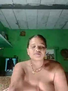 Snapshot of Shivani09900 chatting on 8, 7, 2026 Shivani09900 online show from 8, 7, 2026
