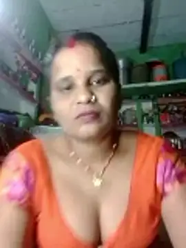 Snapshot of Shivani09900 chatting on 28, 5, 2026 Shivani09900 online show from 28, 5, 2026