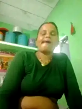 Snapshot of Shivani09900 chatting on 7, 7, 2026 Shivani09900 online show from 7, 7, 2026