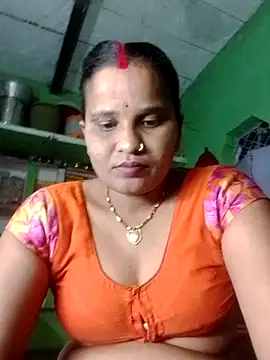 Snapshot of Shivani09900 chatting on 26, 5, 2026 Shivani09900 online show from 26, 5, 2026