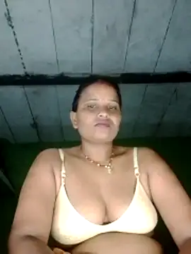 Snapshot of Shivani09900 chatting on 26, 6, 2026 Shivani09900 online show from 26, 6, 2026