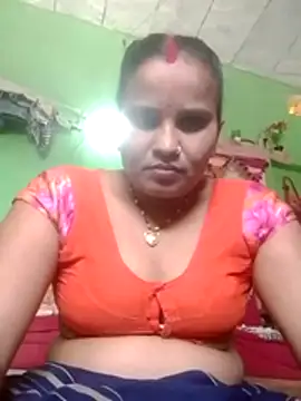 Snapshot of Shivani09900 chatting on 26, 5, 2026 Shivani09900 online show from 26, 5, 2026