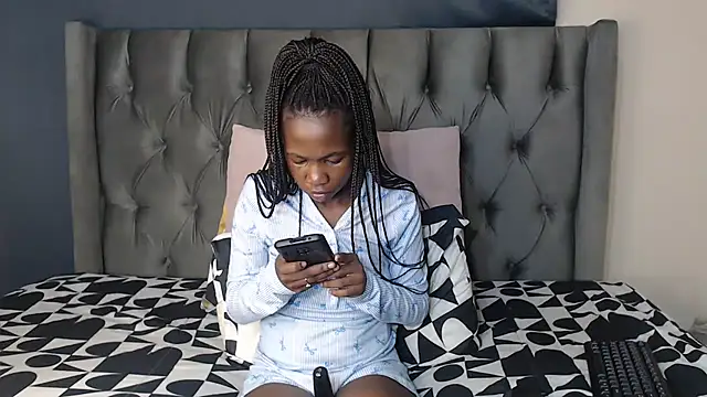 Cybil Hearts online show from 24, 4, 2026